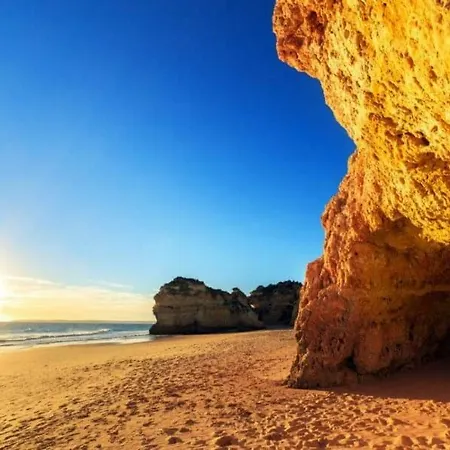 Apartment Ruffus Beach House Portimao